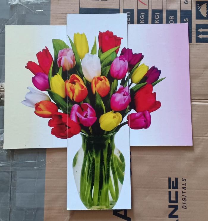 Hiasan Dinding Bunga di DDS